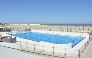 Strandbad in Oostduinkerke heropent de deuren op 1 juli