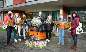 Plantjesactie Sociaal Huis-SOF-5287 ©Sofhie Legein - Lokaal Bestuur Koksijde