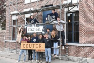 den couter en de kouter vieren feest.