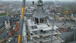 Klokken Sint-Bertinuskerk verhuizen tijdelijk - Poperinge