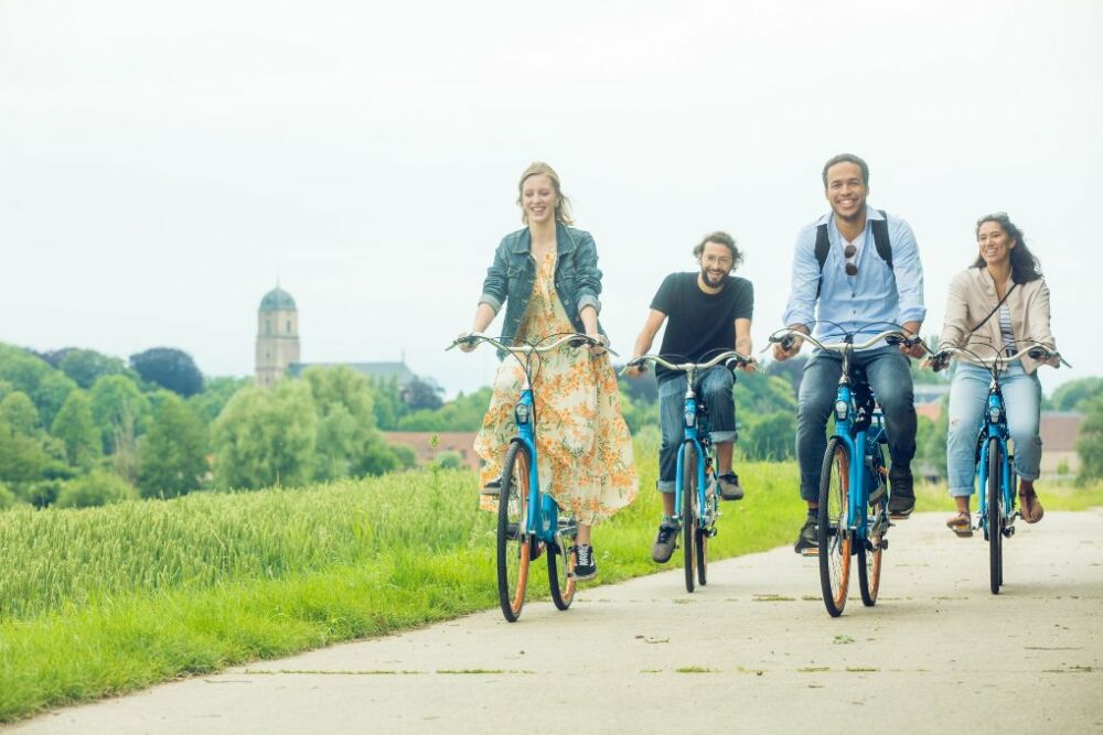 Blue-bike deelfietsen populair in Poperinge