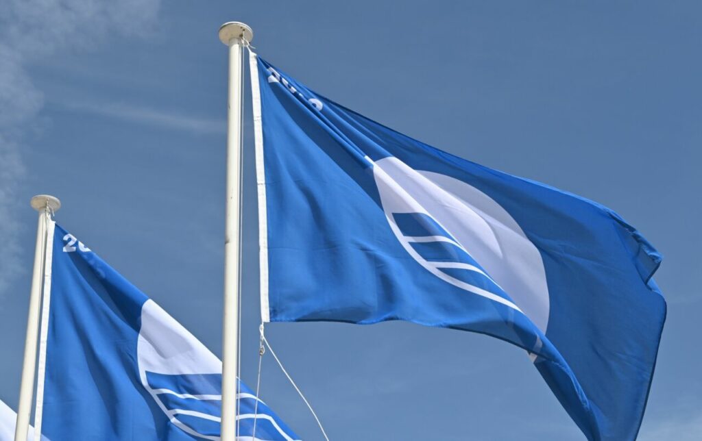 C:\Users\Bart\OneDrive\Bureaublad\De Panne zet in op duurzame waterrecreatie met internationaal kwaliteitslabel Blue Flag.jpg