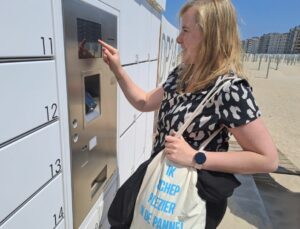 Beach lockers op strand De Panne