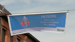 Fietszone in centrum Poperinge blijft